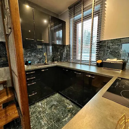 Gorski Klimat 스클라르스카포렘바